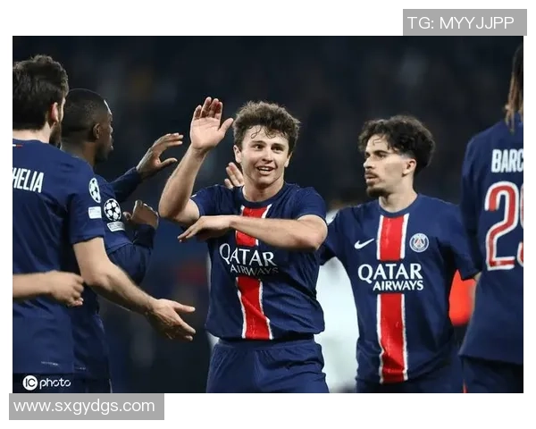 英超精彩对决多特蒙德狂胜巴黎圣日耳曼补时进球点燃全场激情